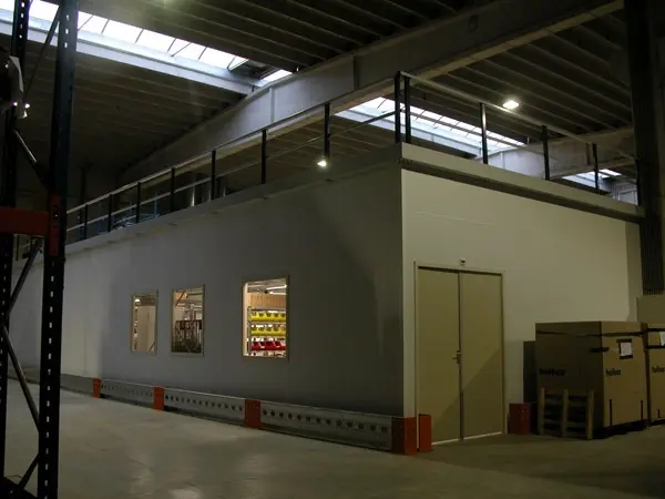 Hamag Magazijninrichting | Faay scheidingswand