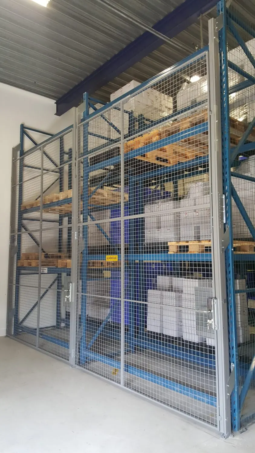 Hamag Magazijninrichting | Systeemgaaswanden